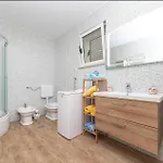 Vakantiehuis In With Sauna *