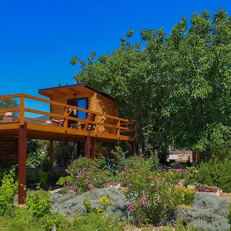Holiday home 4 Bedroom Stunning In Kastel Novi *