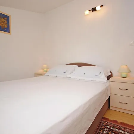 Holiday home 4 Bedroom Stunning In Kastel Novi Kastela