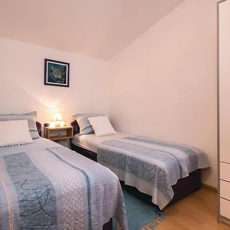4 Bedroom Stunning In Kastel Novi Holiday home *