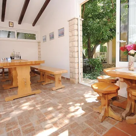 Holiday home 4 Bedroom Stunning In Kastel Novi *