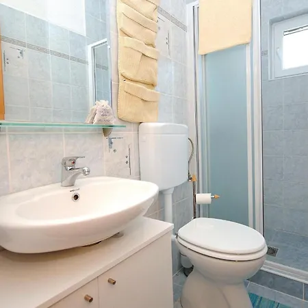 4 Bedroom Stunning In Kastel Novi *