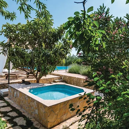 4 Bedroom Stunning In Kastel Novi Holiday home *